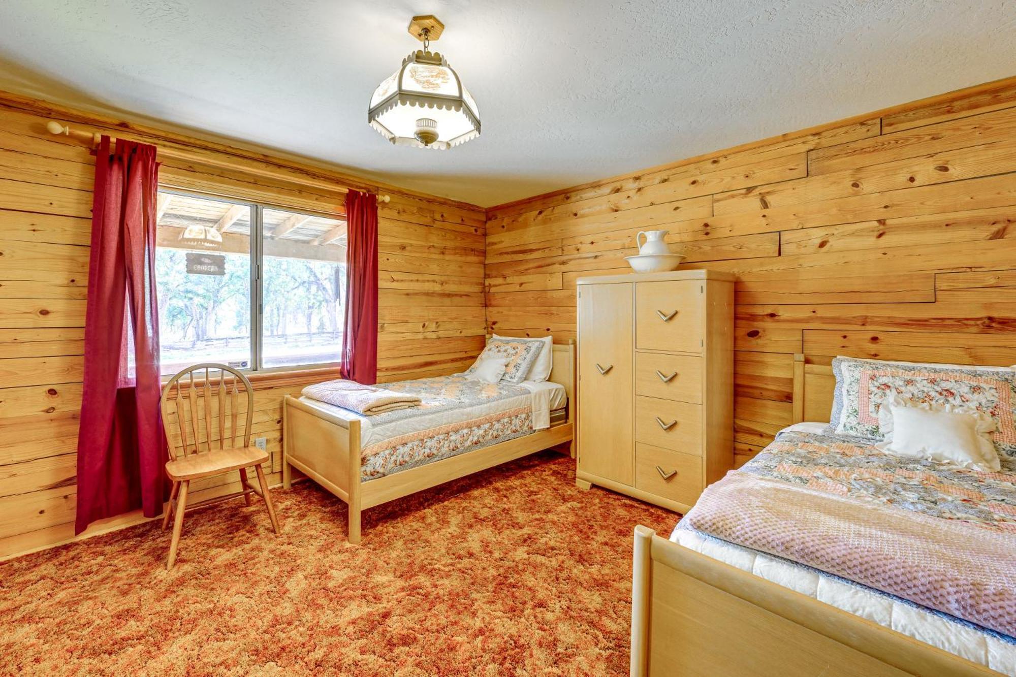 Cozy Family-Friendly Badger Retreat With Fireplace! Luaran gambar