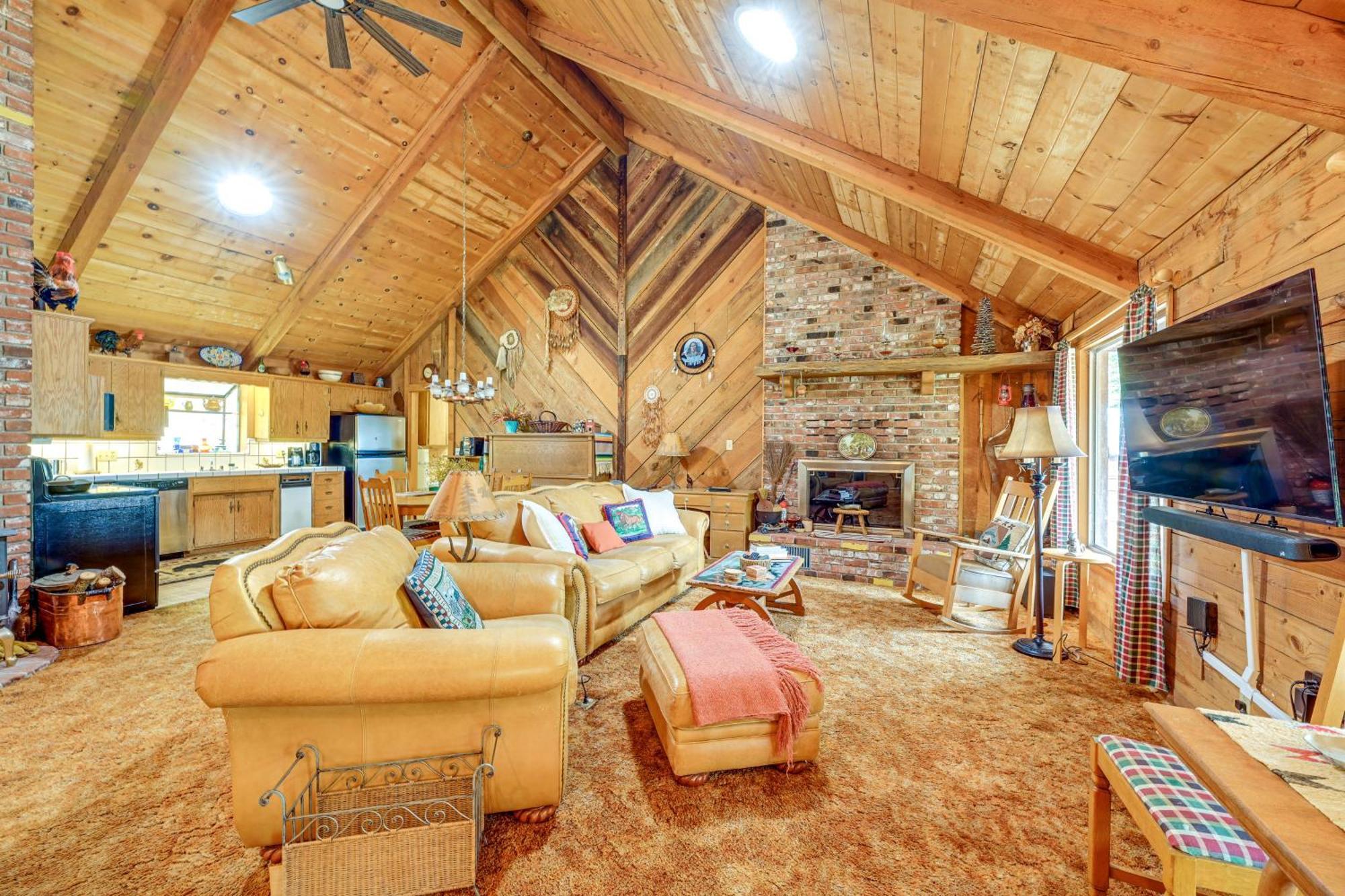 Cozy Family-Friendly Badger Retreat With Fireplace! Luaran gambar