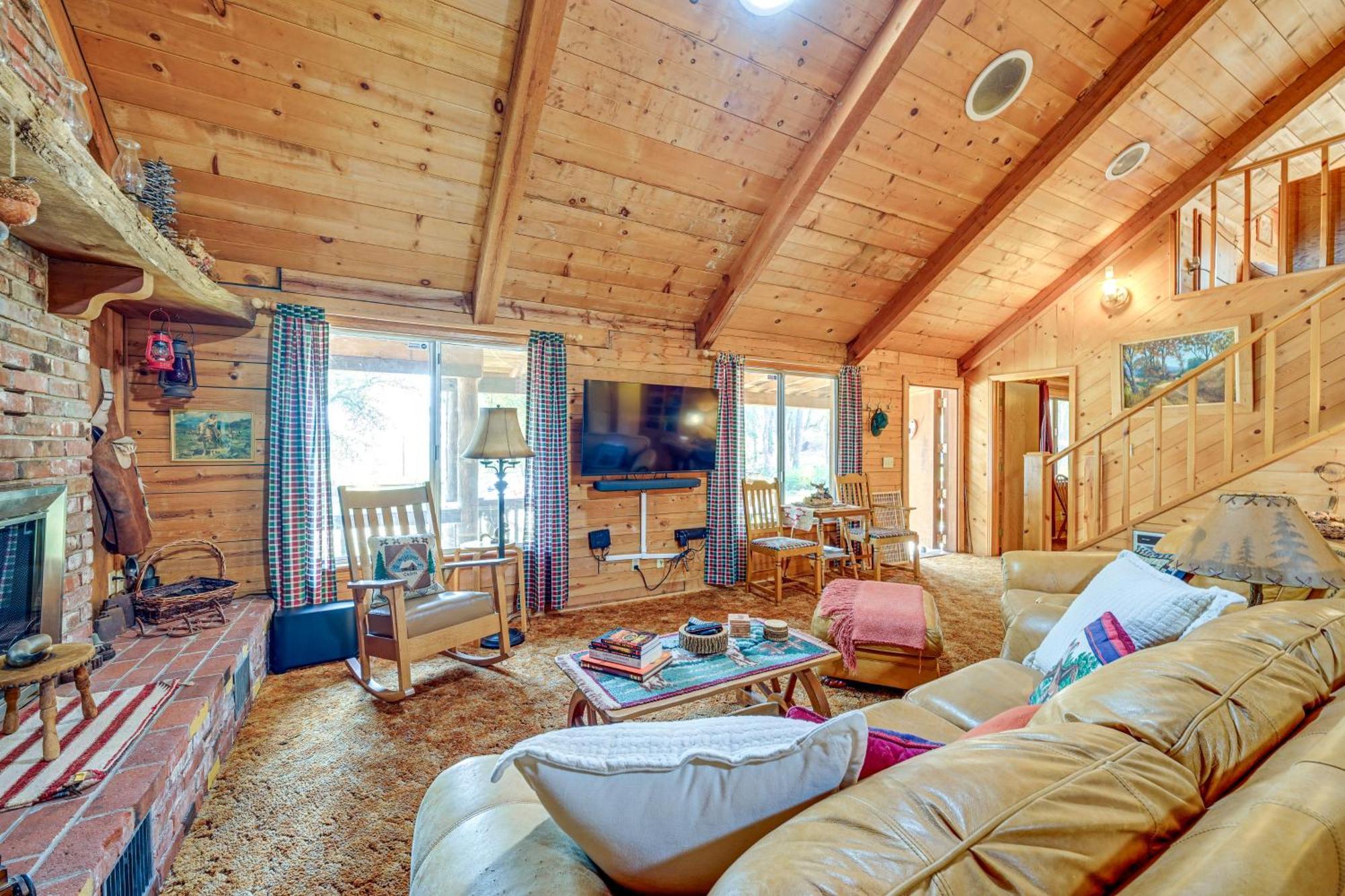 Cozy Family-Friendly Badger Retreat With Fireplace! Luaran gambar
